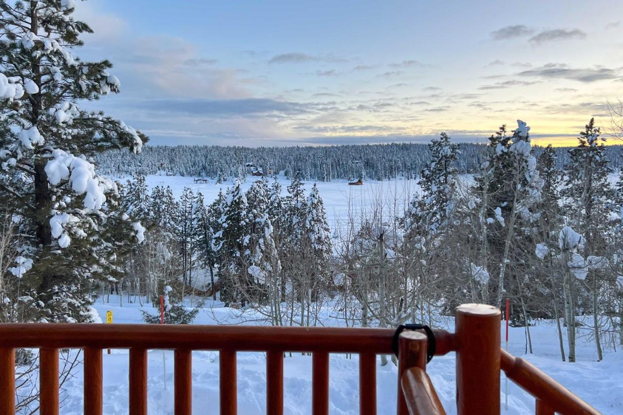 Pet-Friendly Duck Creek Village Retreat With Deck! Bagian luar foto