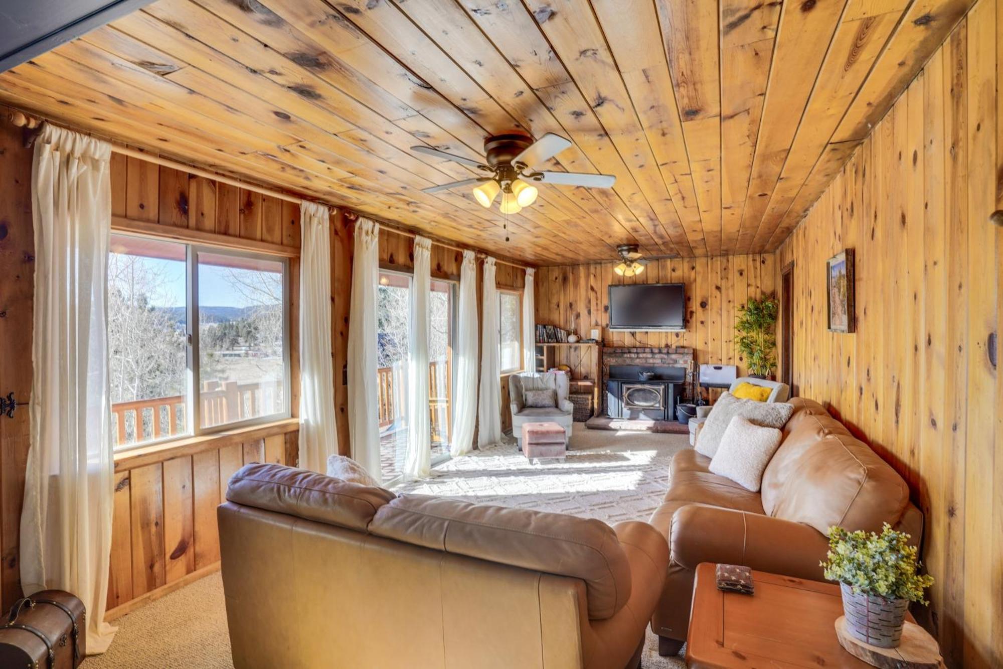Pet-Friendly Duck Creek Village Retreat With Deck! Bagian luar foto